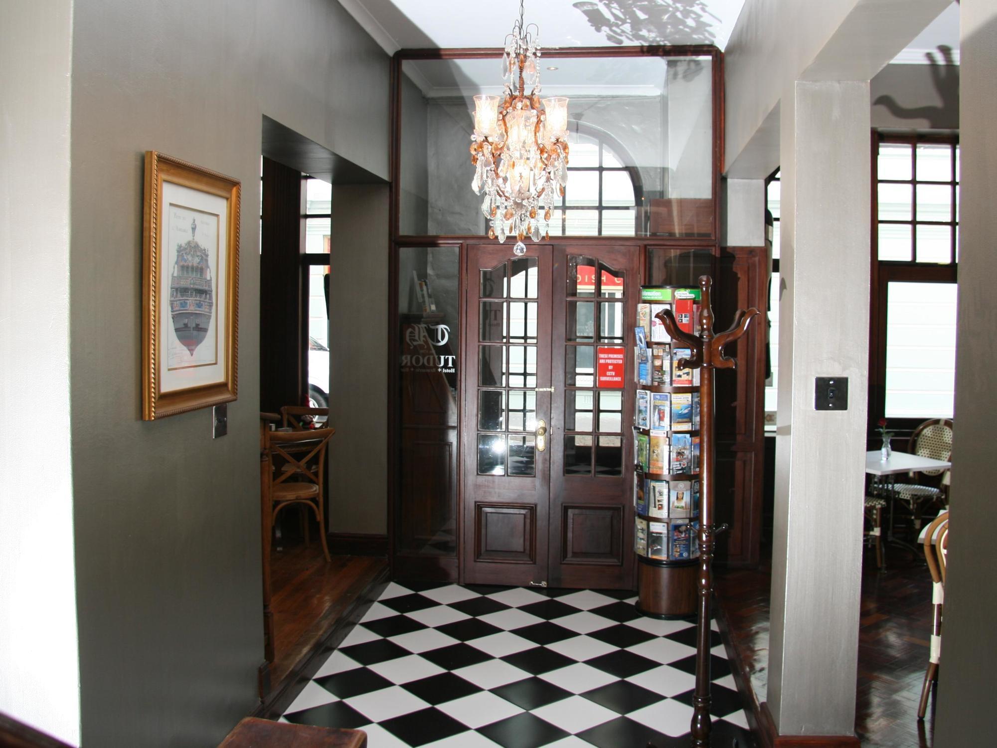Tudor Hotel Кейптаун Екстериор снимка