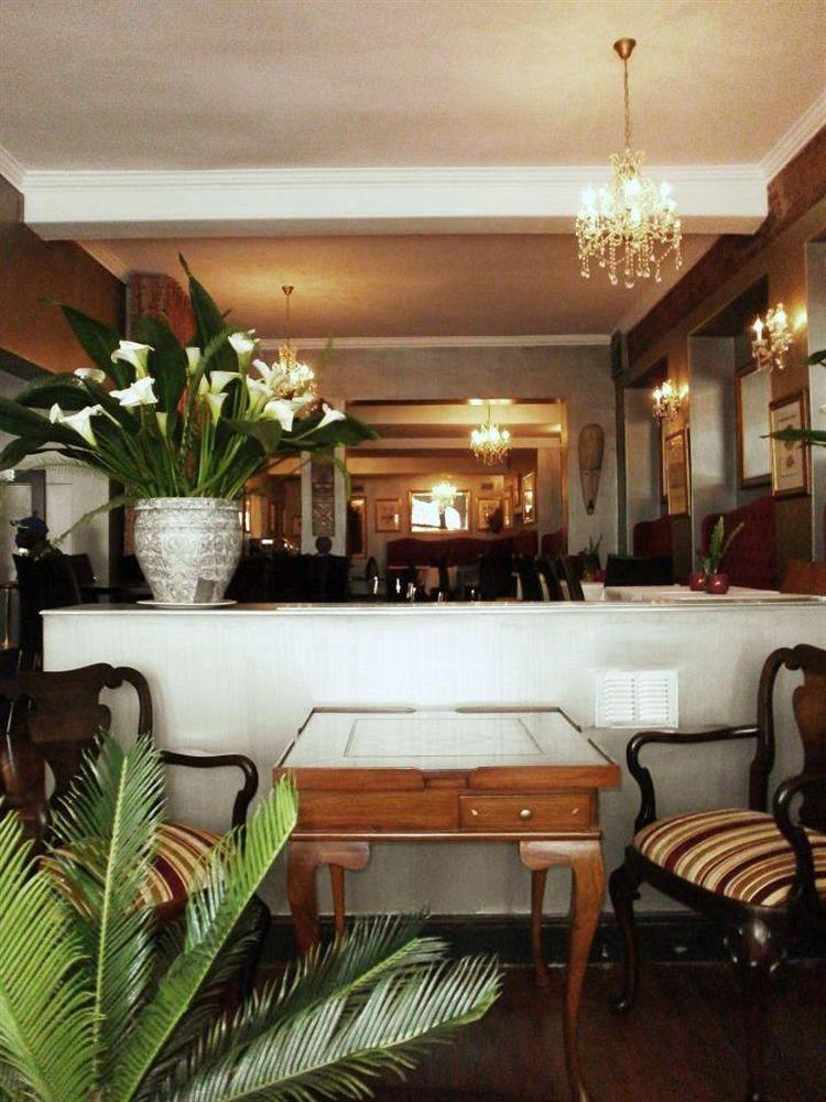 Tudor Hotel Кейптаун Екстериор снимка
