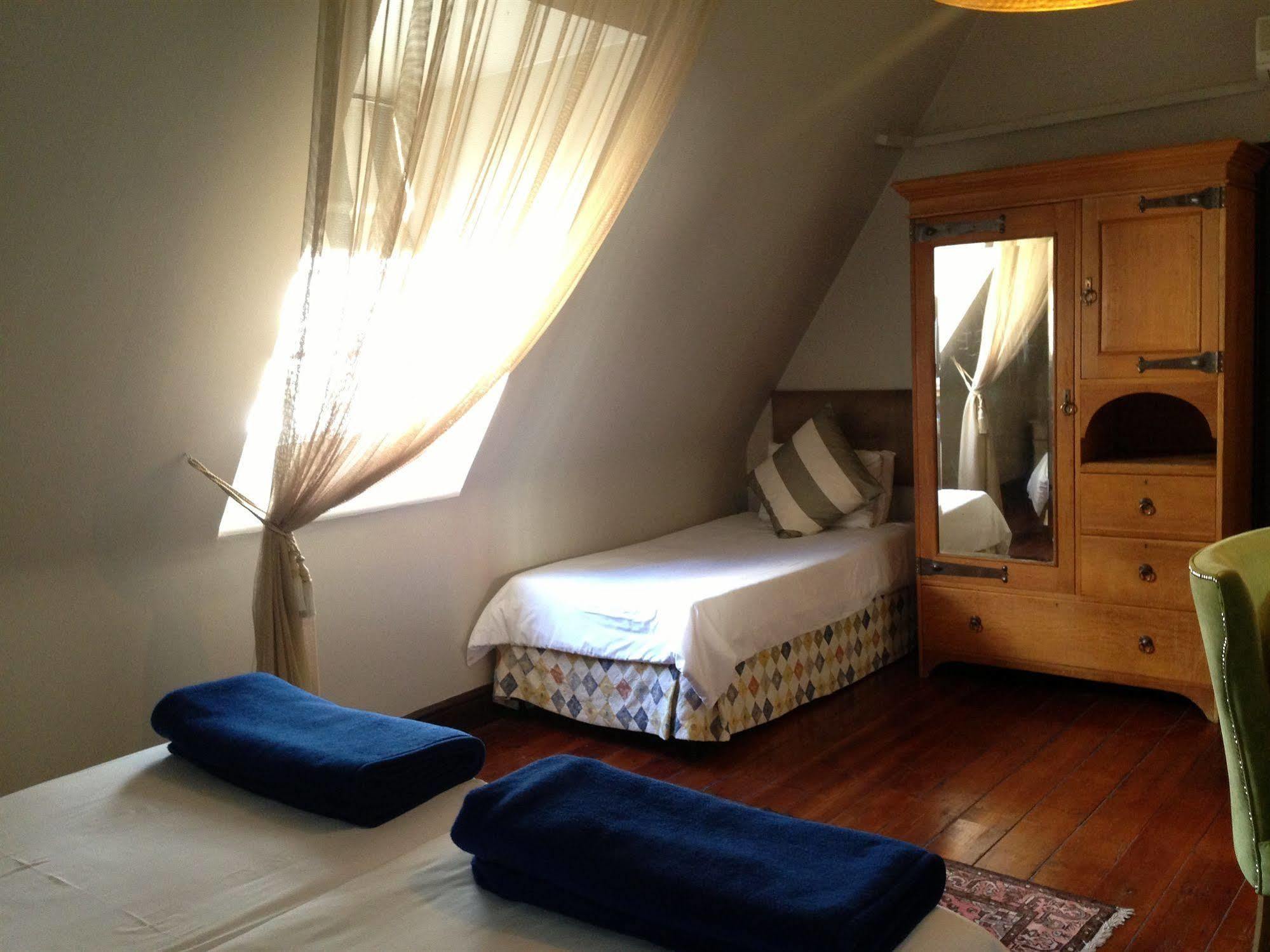 Tudor Hotel Кейптаун Екстериор снимка