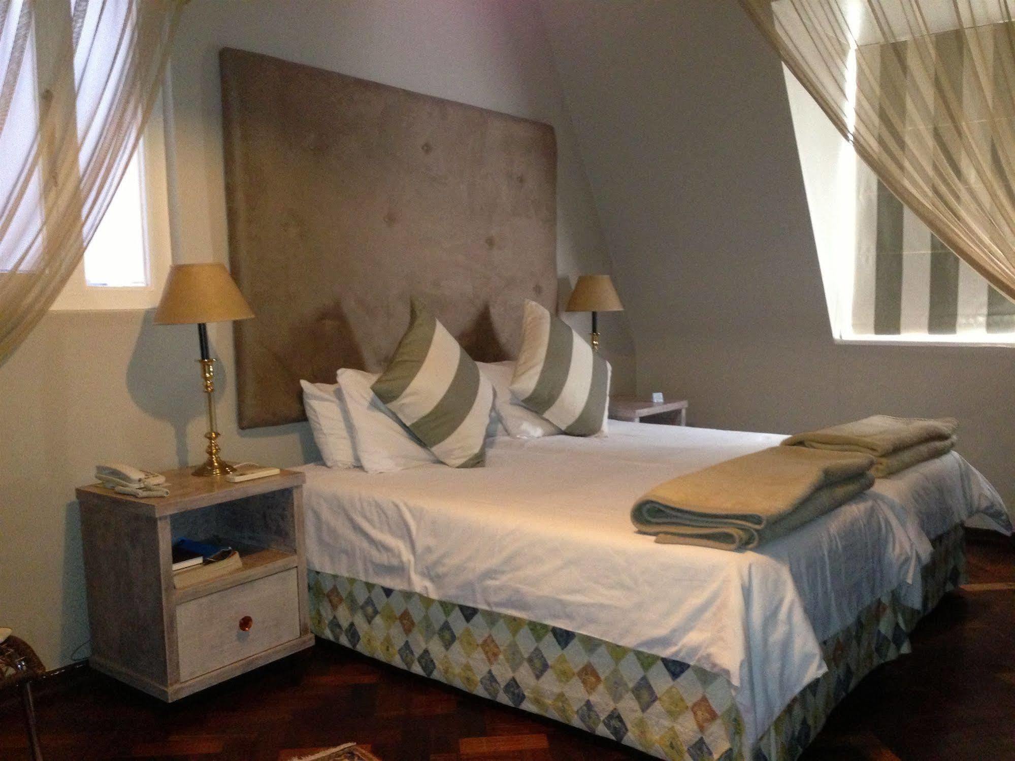 Tudor Hotel Кейптаун Екстериор снимка