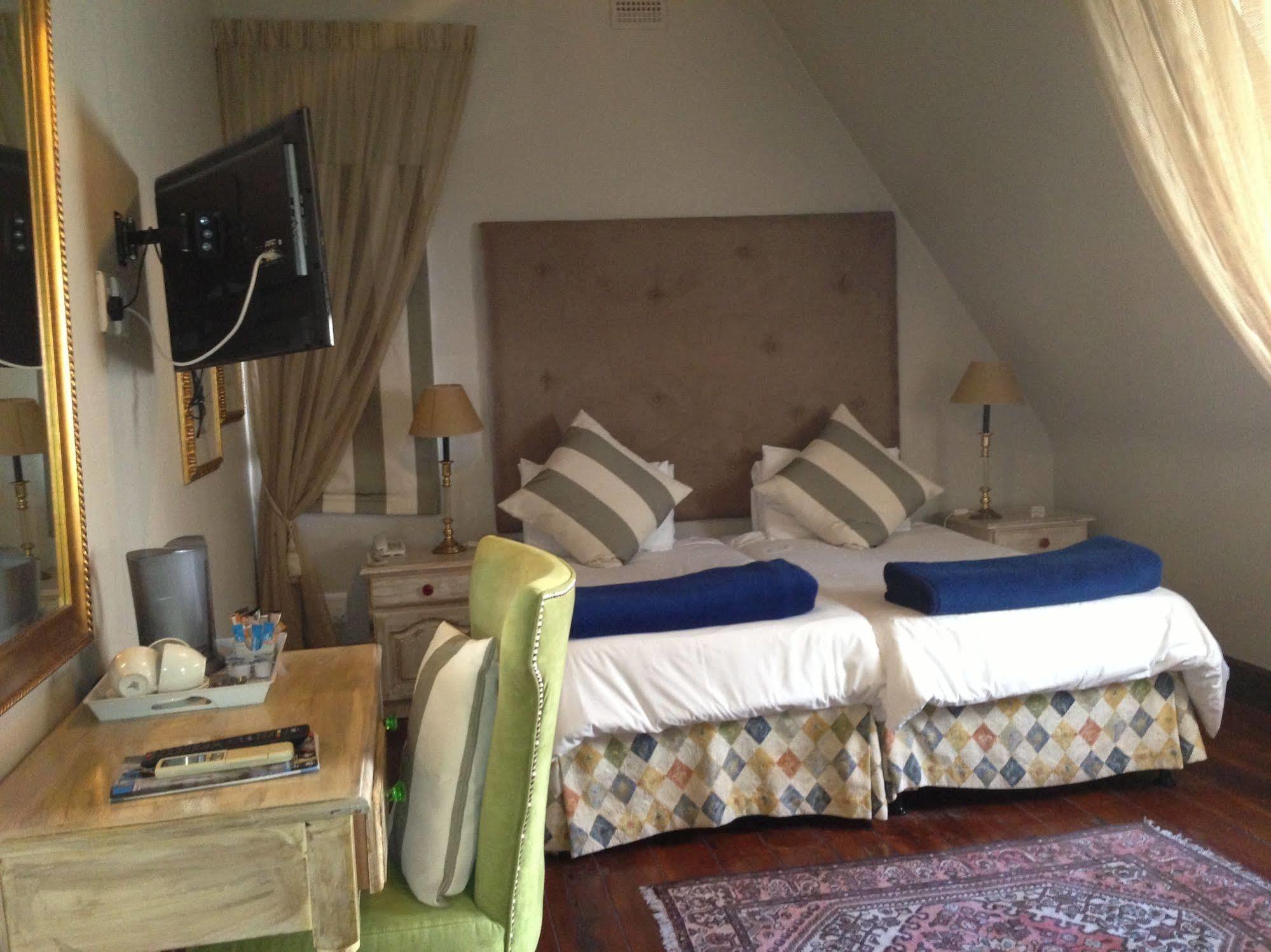 Tudor Hotel Кейптаун Екстериор снимка