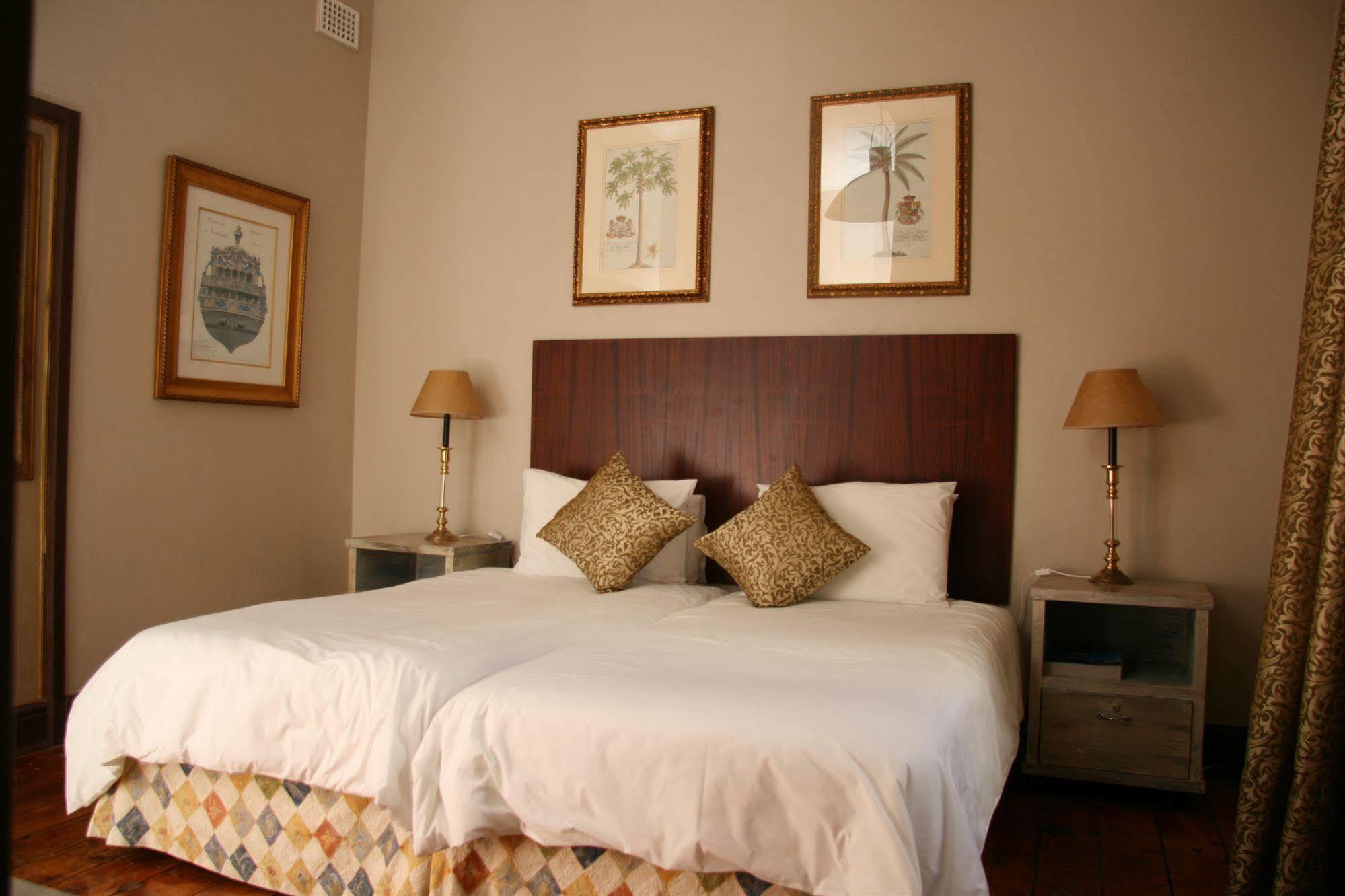 Tudor Hotel Кейптаун Екстериор снимка