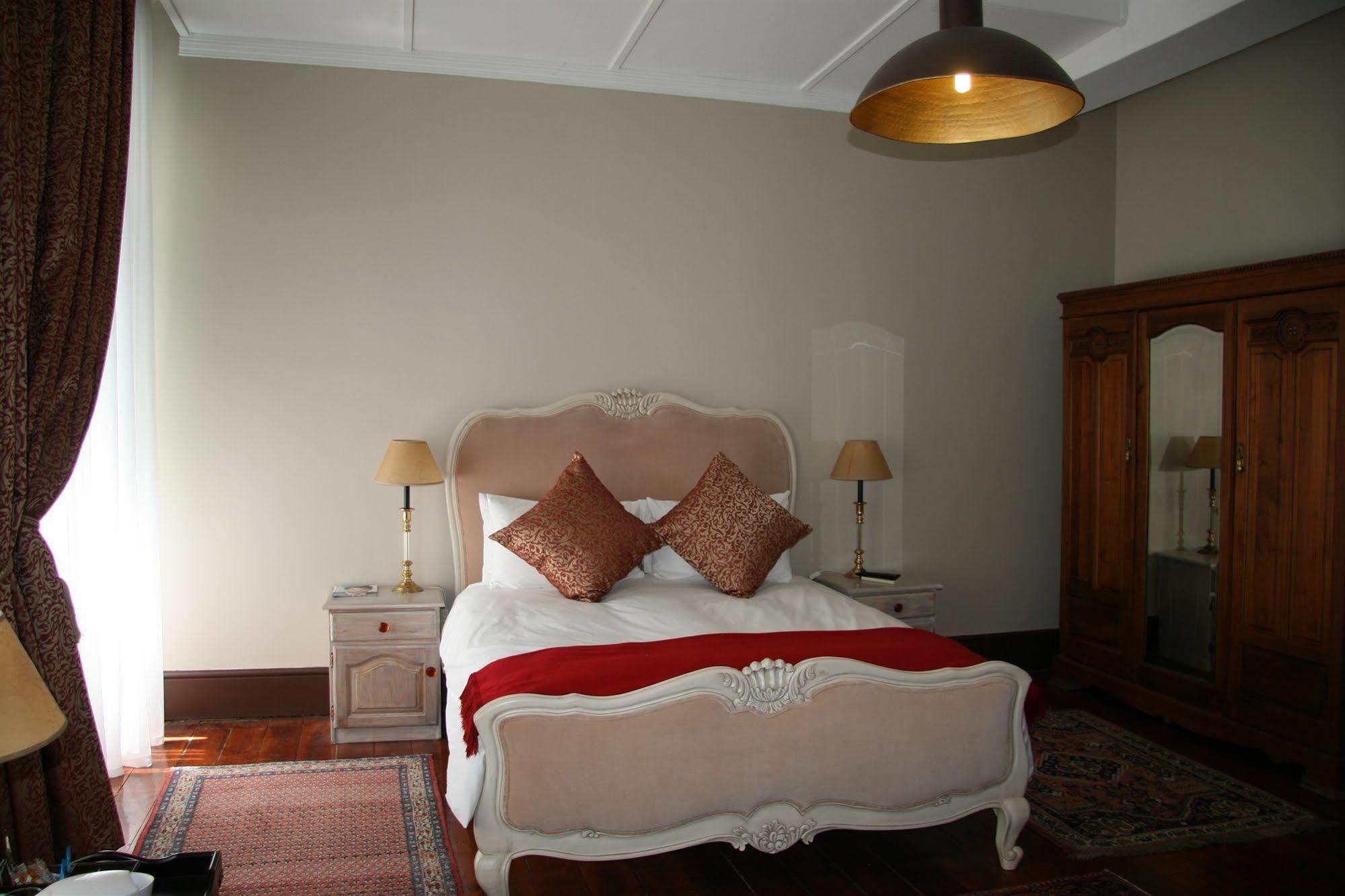 Tudor Hotel Кейптаун Екстериор снимка